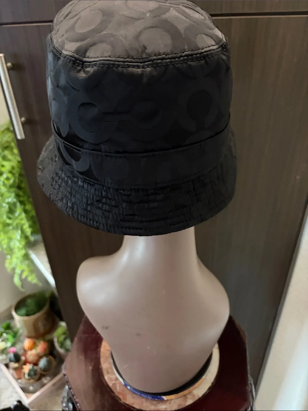 Coach kids bucket